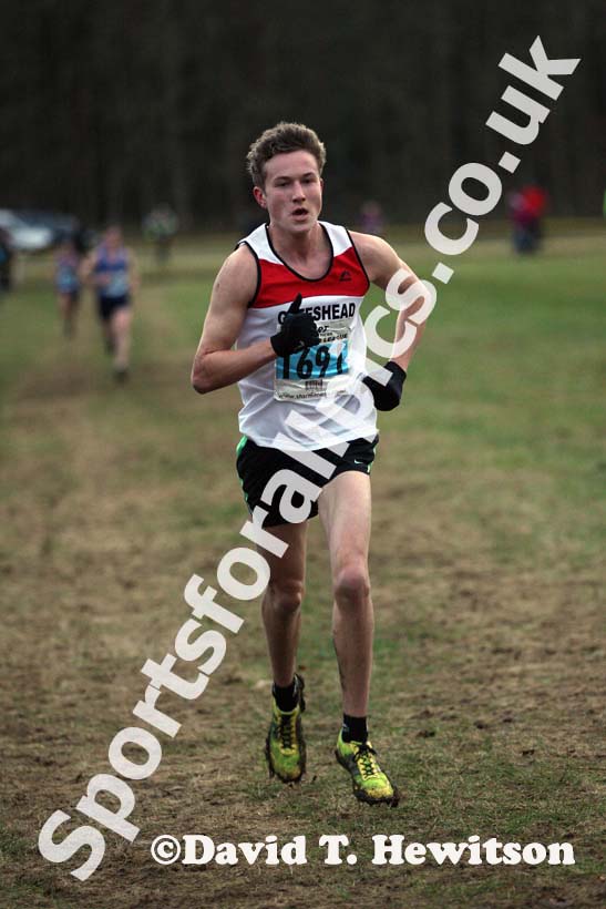 Robbie loraine (Gateshead Harriers) senior men NEHL, Wallington Hall. Photo: David T. Hewitson/Sports for All Pics